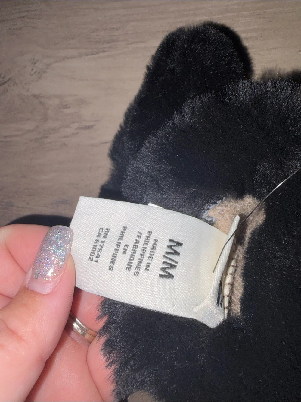 🆕💜UGG NWT Black Genuine Leather Gloves Real Fur Trim Wool Cashmere Lining Size M